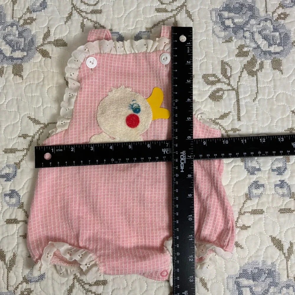 Carter's Romper Baby 12M Pink Excellent Duck Applique Eyelet Ruffle